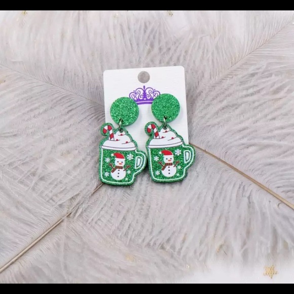 3/25$🎄 Christmas Earrings - Picture 3 of 7